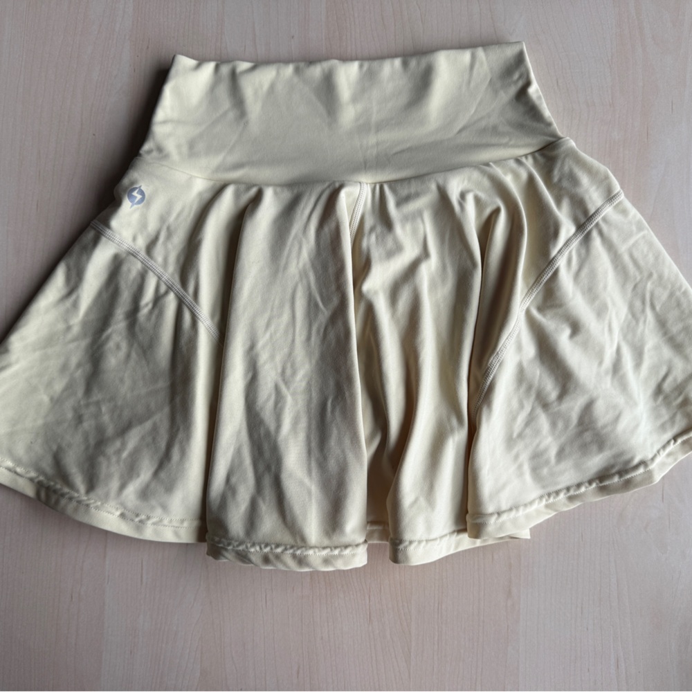 POPFlex Twirl Skort - Buttercream Yellow Size Small Flex EUC - Picture 5 of 8